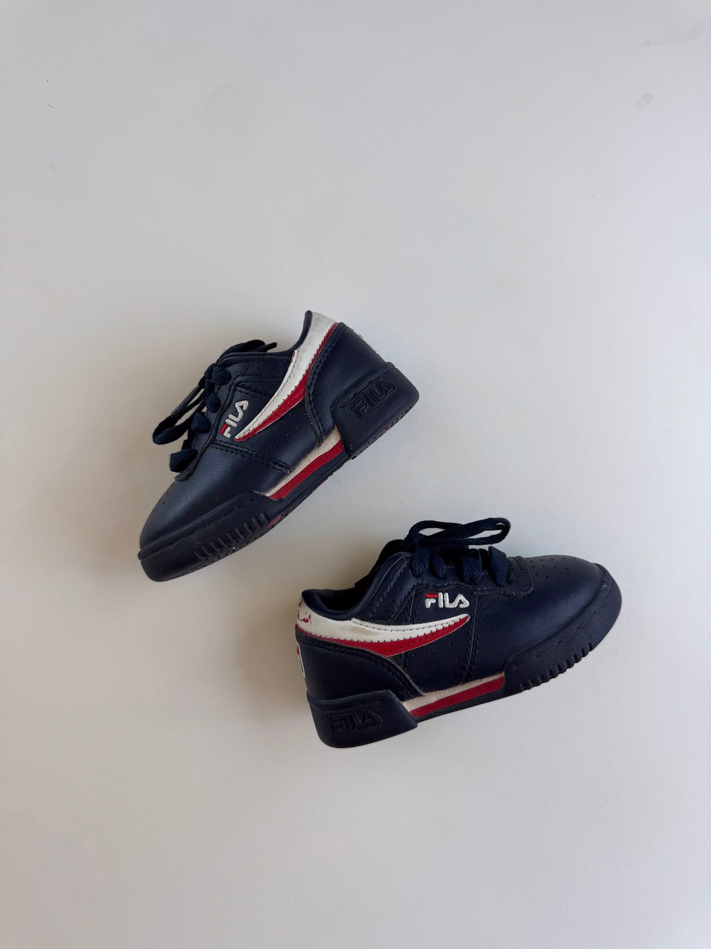 Fila sneakers size 6